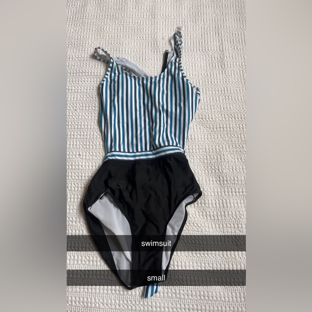 cutest swimsuit!!